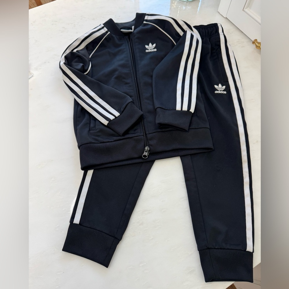 Adidas Kids Track Suit, Black size 5-6Y